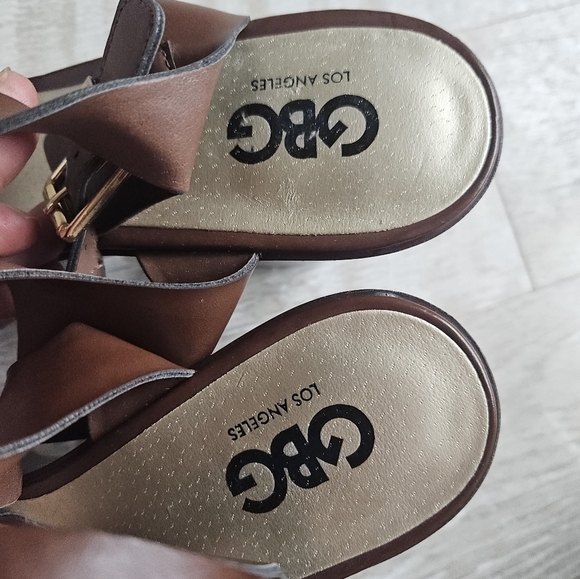 GBG Los Angeles Jelty Faux Leather Platform Heel Sandals - Picture 10 of 13